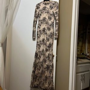 Gorgeous Like New Dress, Beige/Black/Gold, Size M